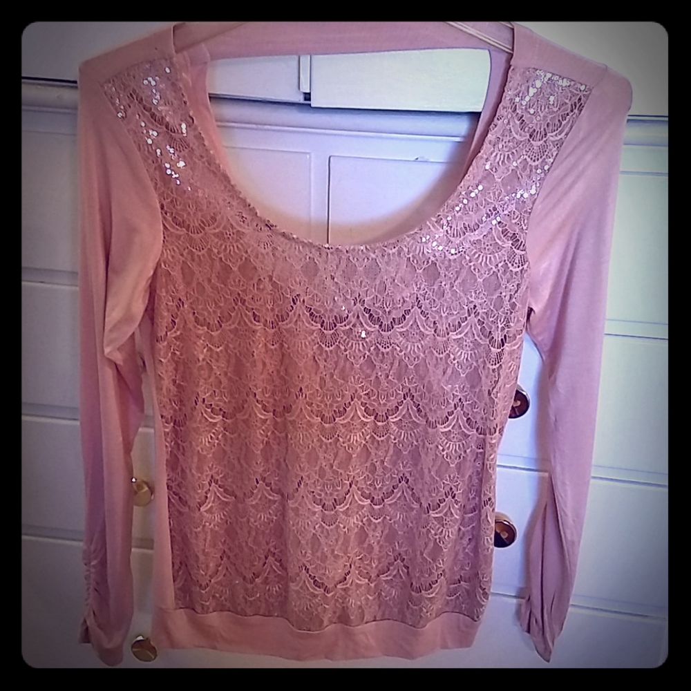 Vanity Top Pink Sparkle LG Sleeve Top so stylish and brand new!